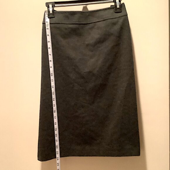 Grey Flannel Wool lined Skirt - Picture 3 of 8
